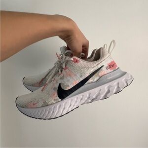 Nike React Floral Watercolor Sneakers Size 8.5
